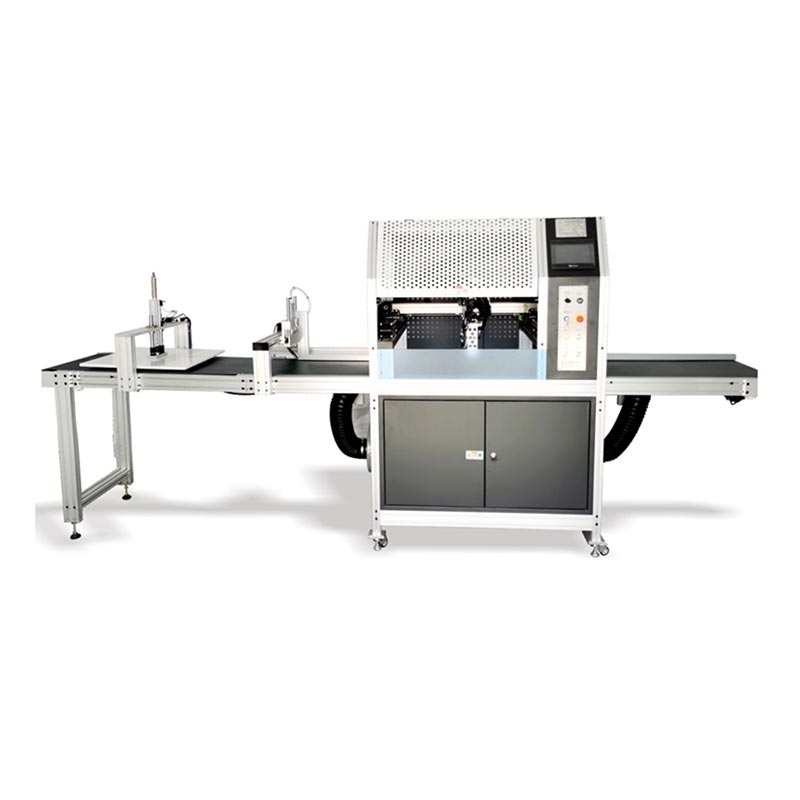 Mașină de asamblare multifuncțională