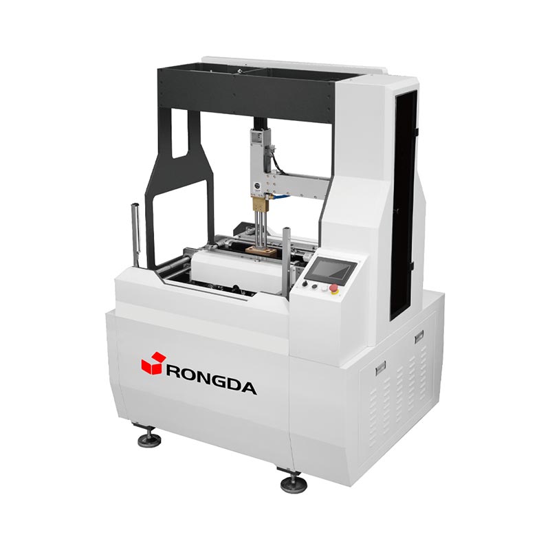 Masina de ambalat cutie rigida